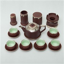 Bộ ấm pha trà gốm nâu vai vuông - đầy đủ phụ kiện - bọc đồng nghệ nhân cao cấp